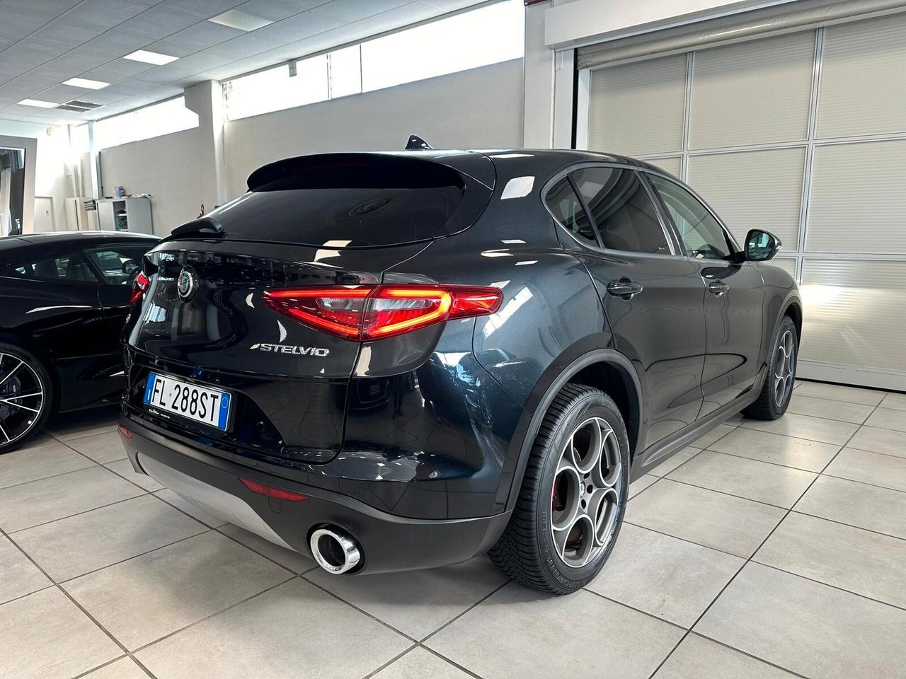 Alfa Romeo Stelvio 2.2 Turbodiesel 210 CV AT8 Q4