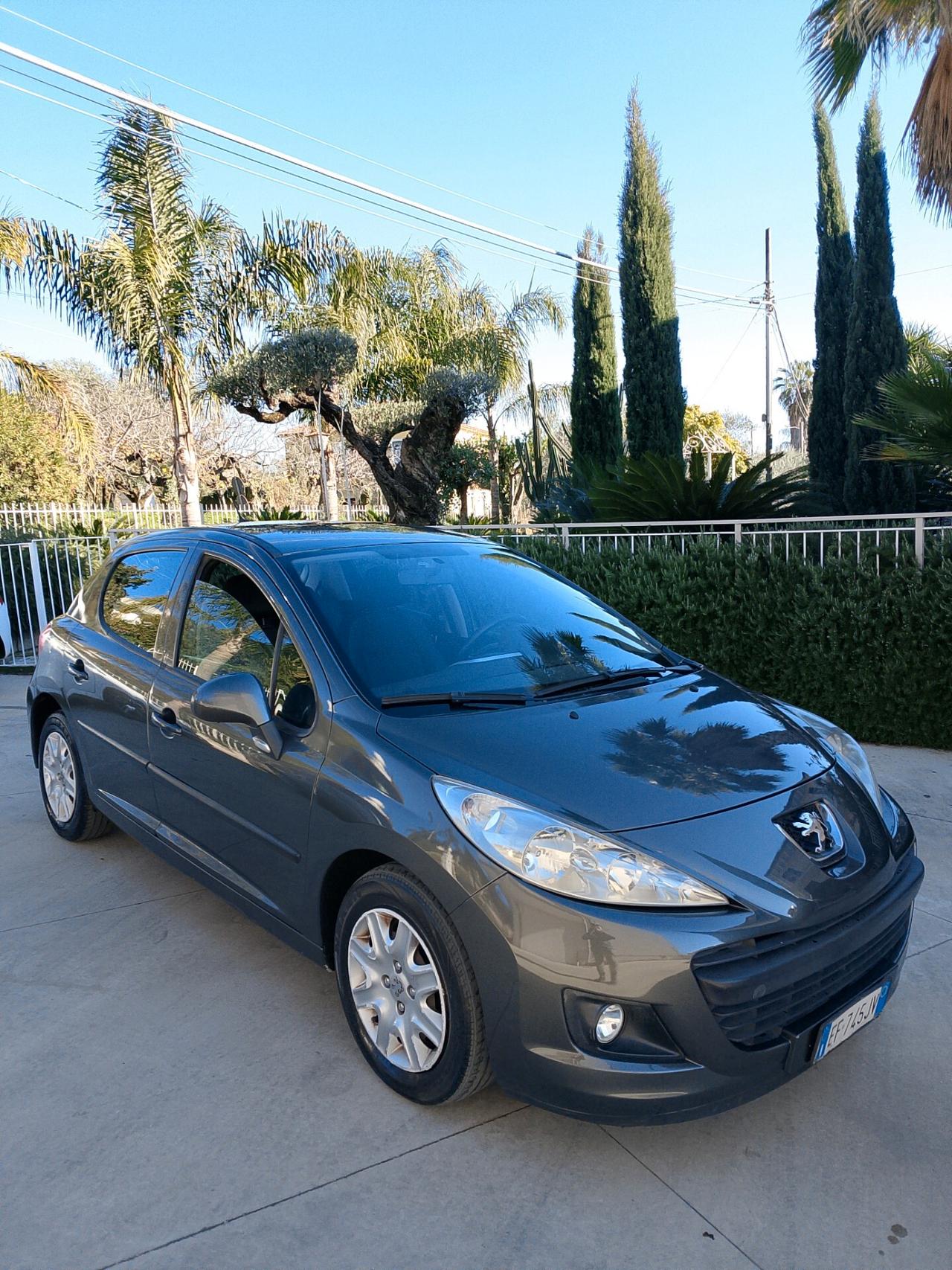 Peugeot 207 1.4 HDi 70CV 5p. X Line Business