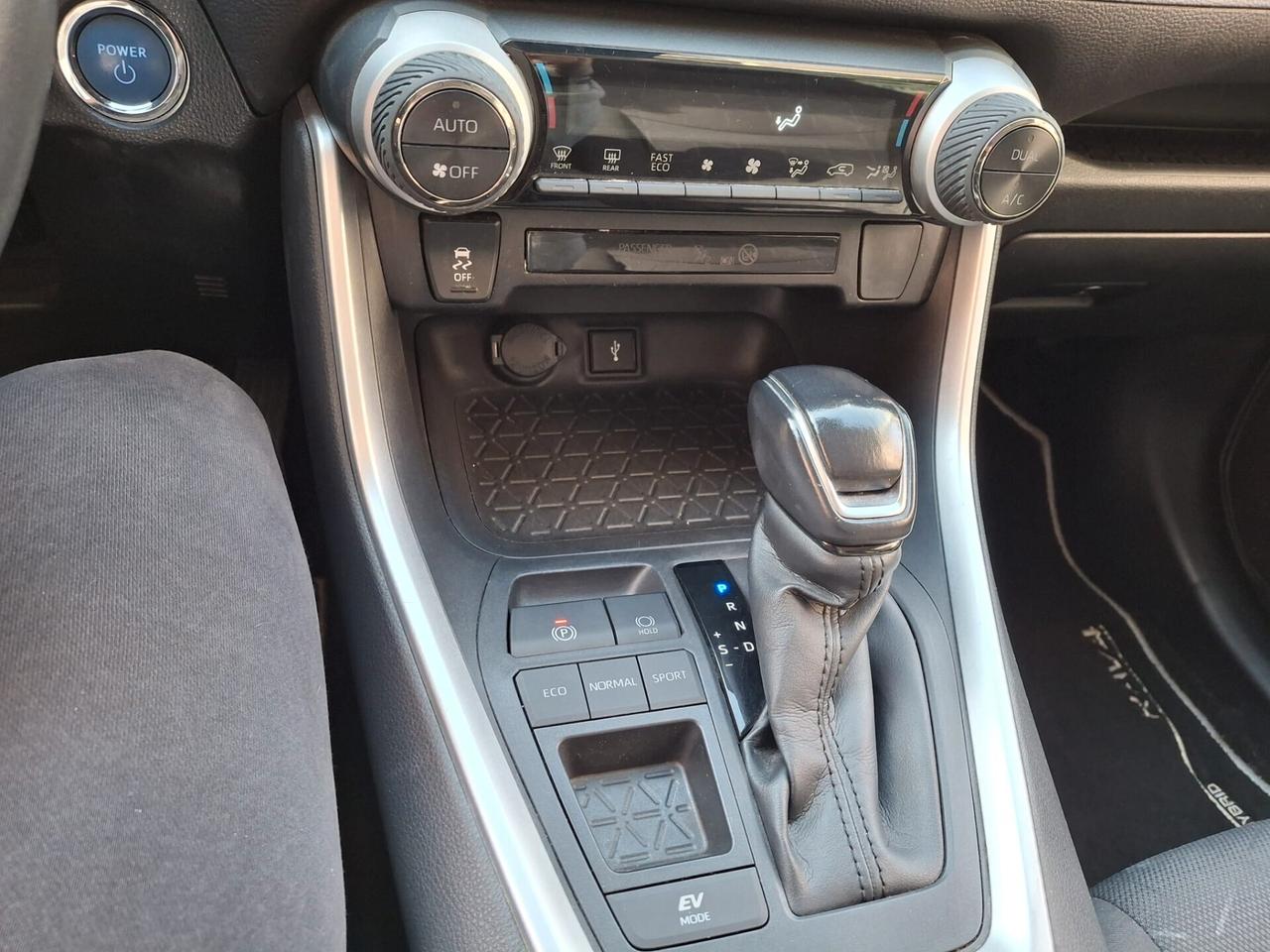 Toyota RAV 4 2.5 HV 2WD-i Business NO OBBL. FINANZ.