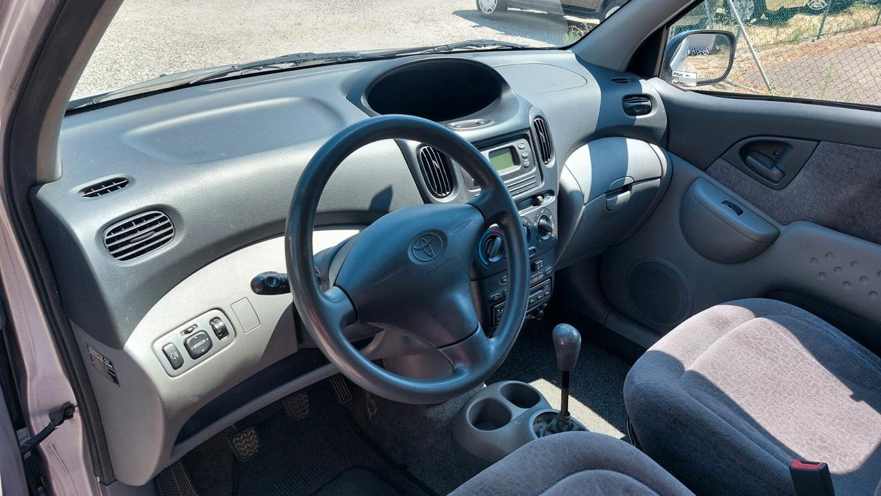 Toyota Yaris Verso 1.4 Tdi D-4D cat Sol