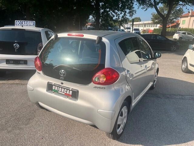 Toyota Aygo 1.0 12V VVT-i 5 porte Sol