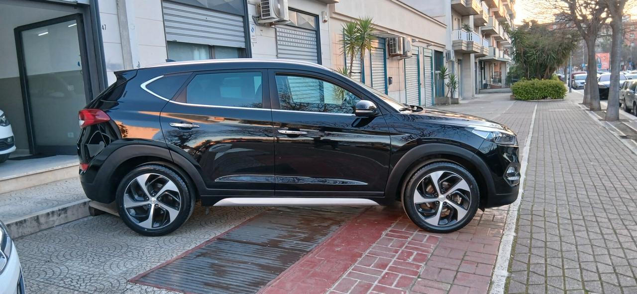 Hyundai Tucson 1.7 CRDi 115 CV. Sound Edition NAVI+CAMERA