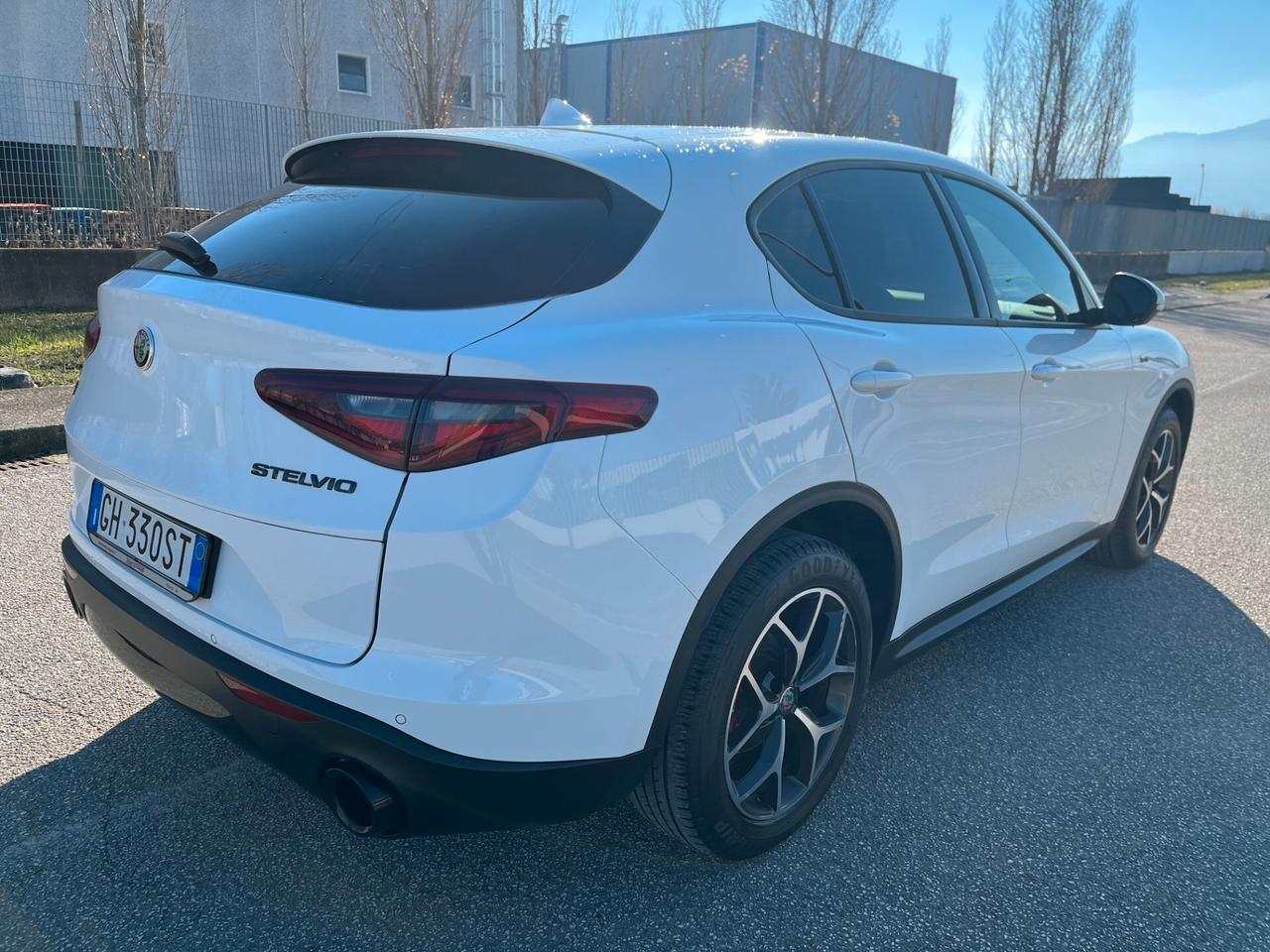 Alfa Romeo Stelvio 2.2 TD 190 cv AT8 Q4 Sprint