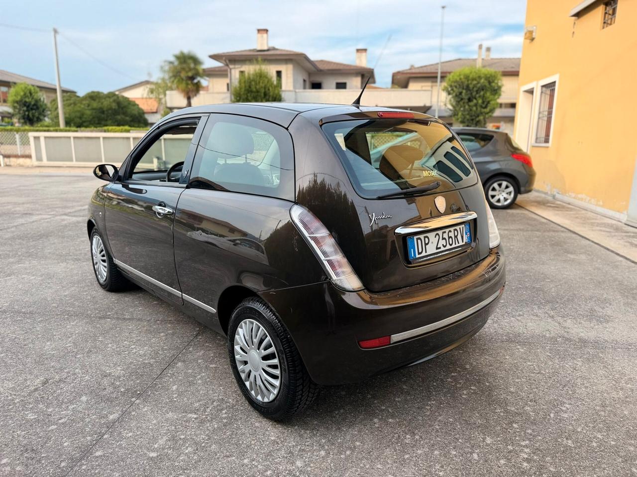 Lancia Ypsilon 1.2 Oro Giallo