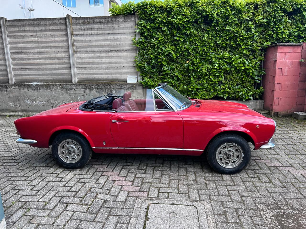 Fiat 124 Spider Sport