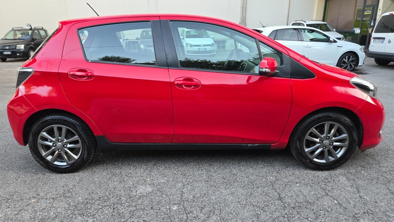 Toyota Yaris 1.0 5 porte Lounge