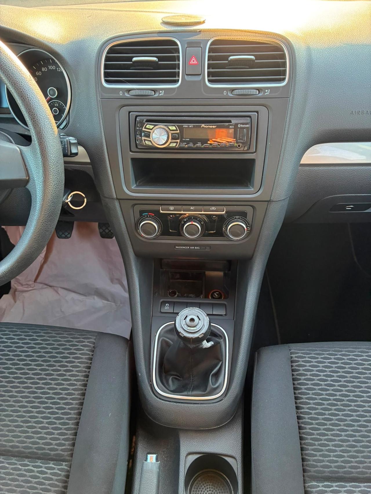 Volkswagen Golf 1.6 TDI DPF 5p. Highline Sportline