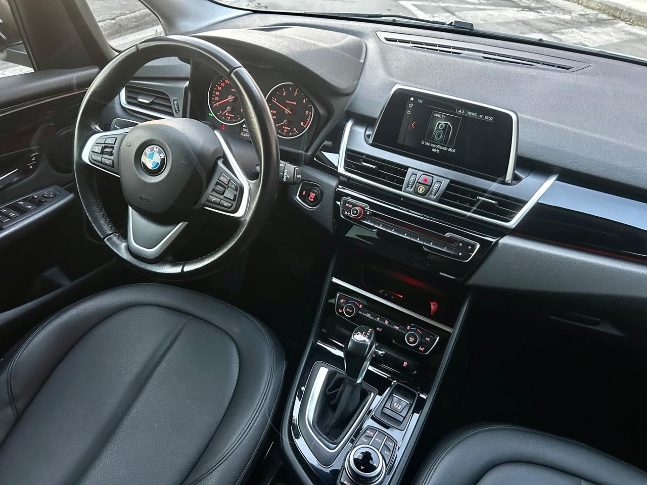 Bmw 2er Active Tourer 218d Luxury sport