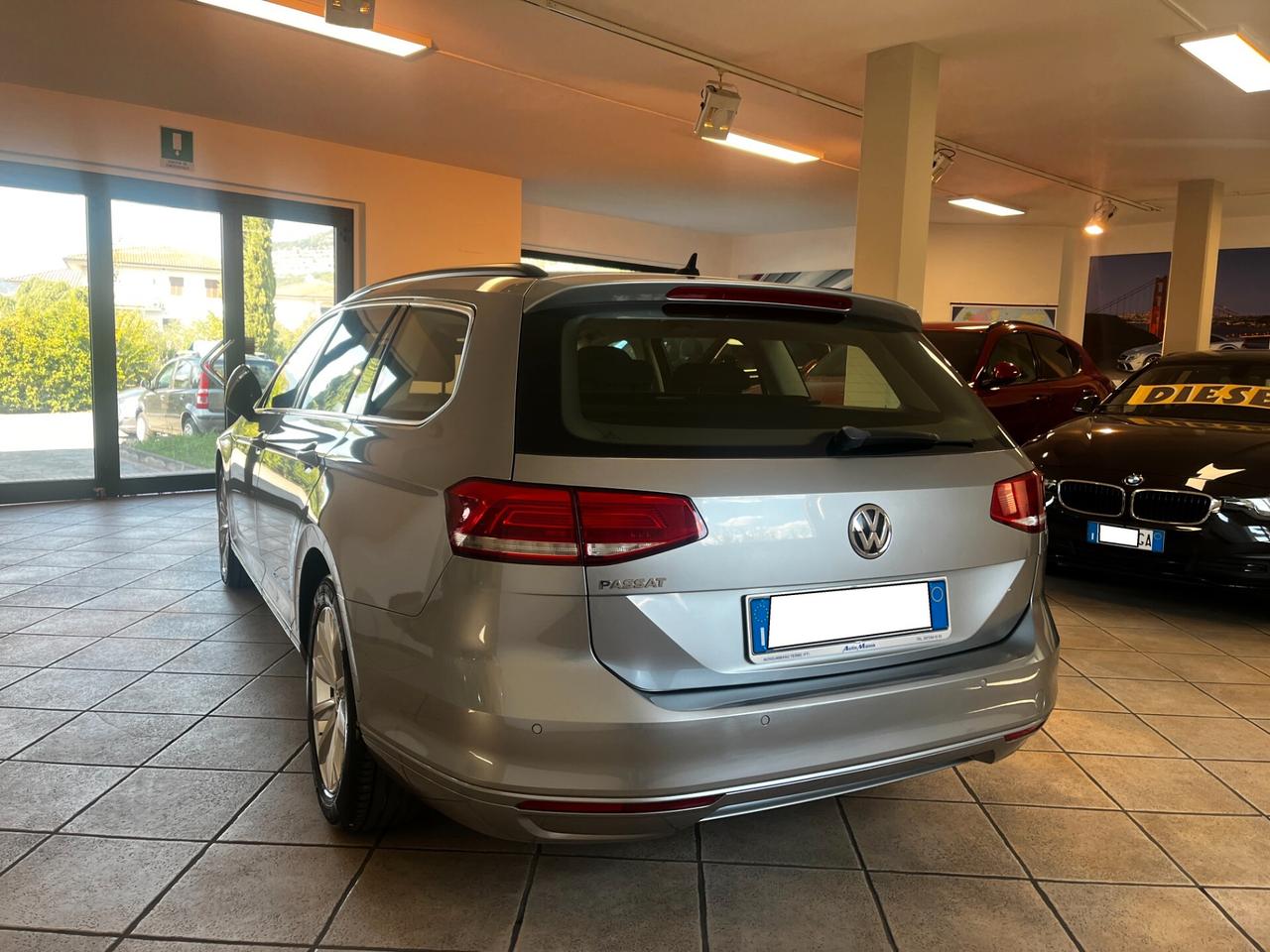 Volkswagen Passat Variant 1.6 TDI SCR DSG Business BMT