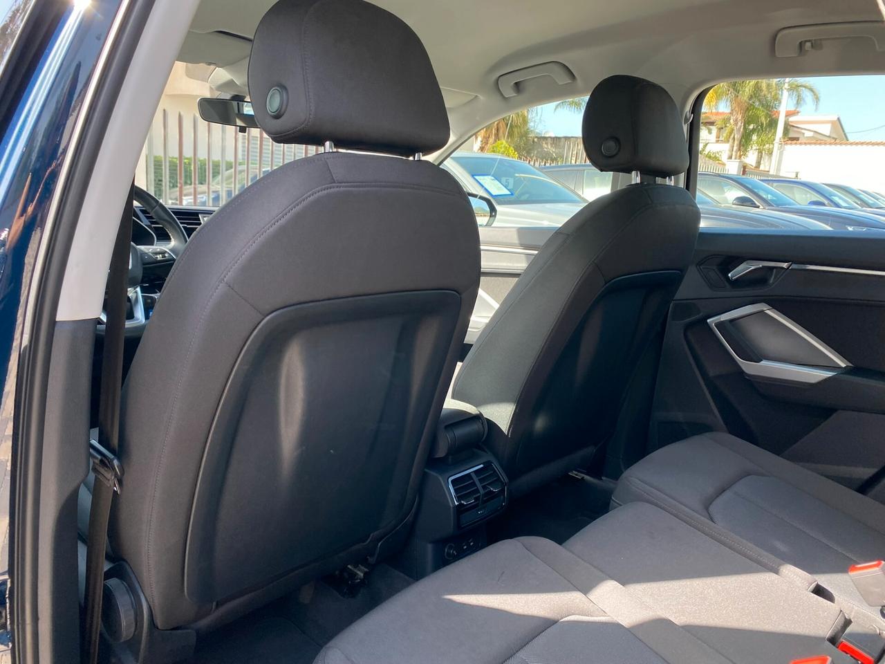 Audi Q3 Business 2.0 TDI 150CV S tronic 35