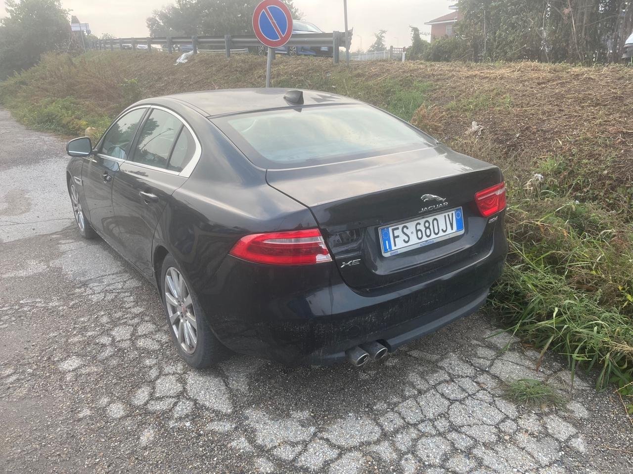 Jaguar XE 2.0 D 163 CV aut. Pure