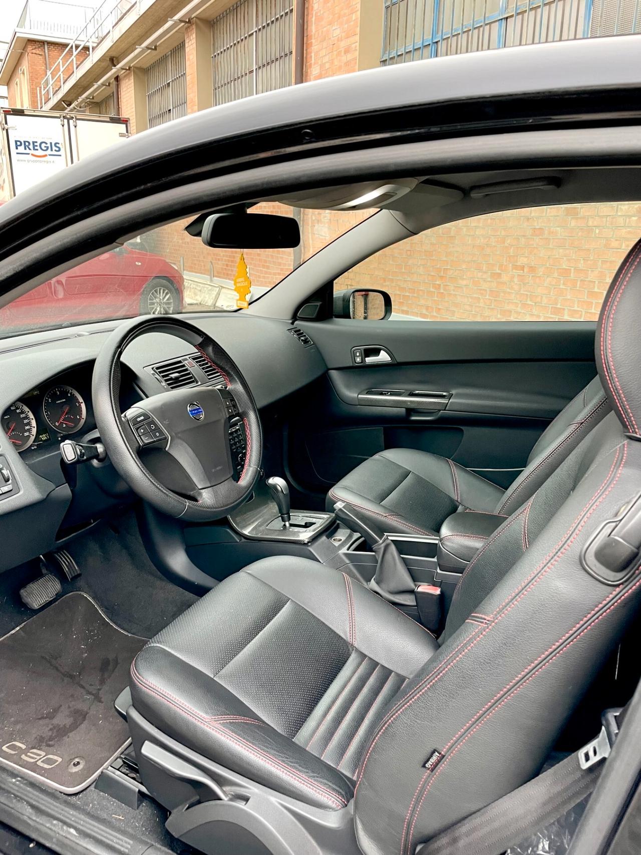 Volvo C30 2.4 D5 Momentum