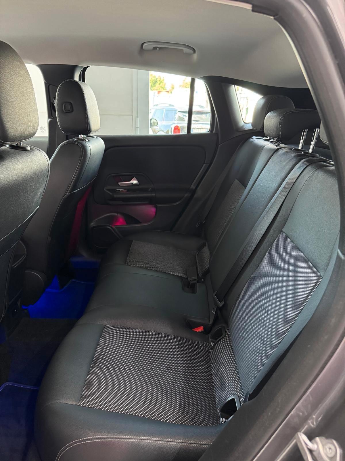 Mercedes-benz GLA 180 GLA 180 d Automatic Premium