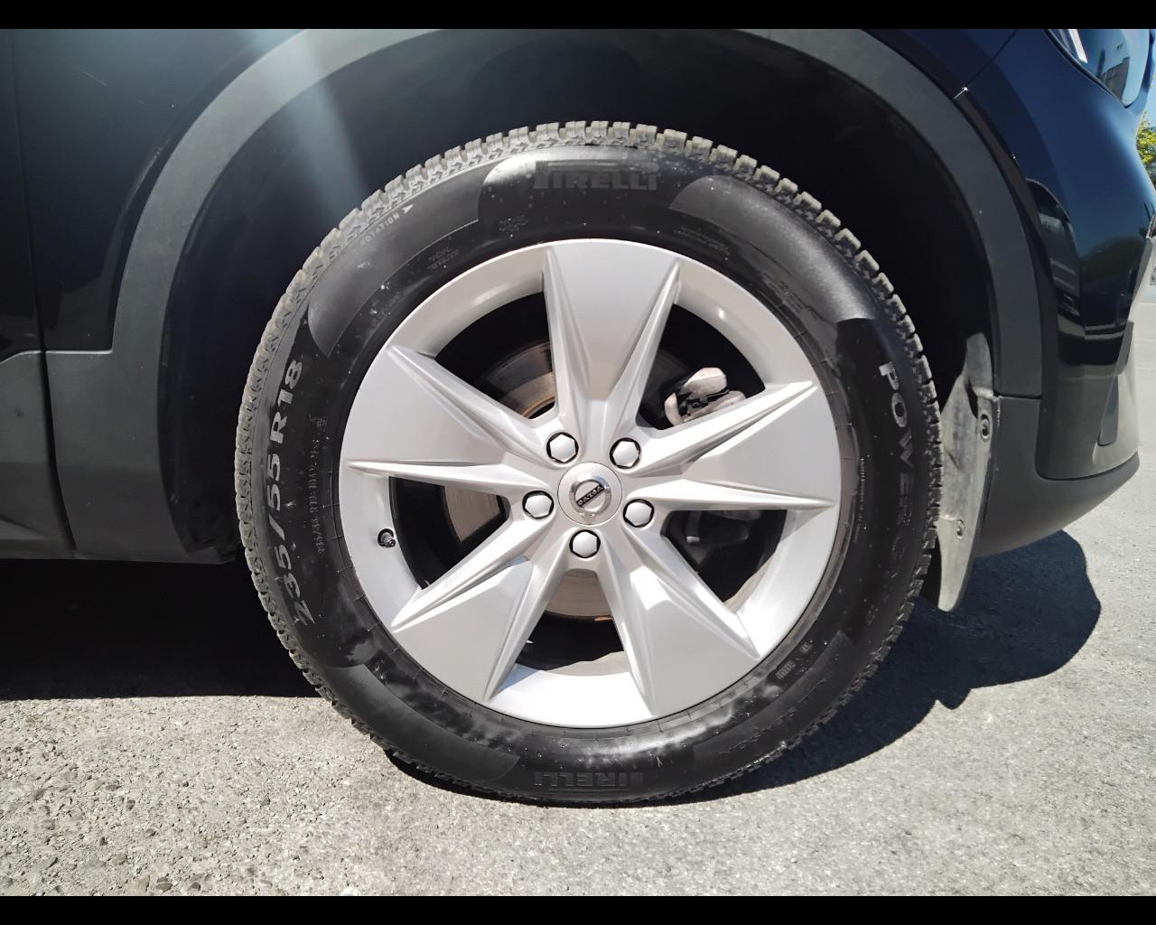 VOLVO XC40 2023 - XC40 2.0 b3 Core auto