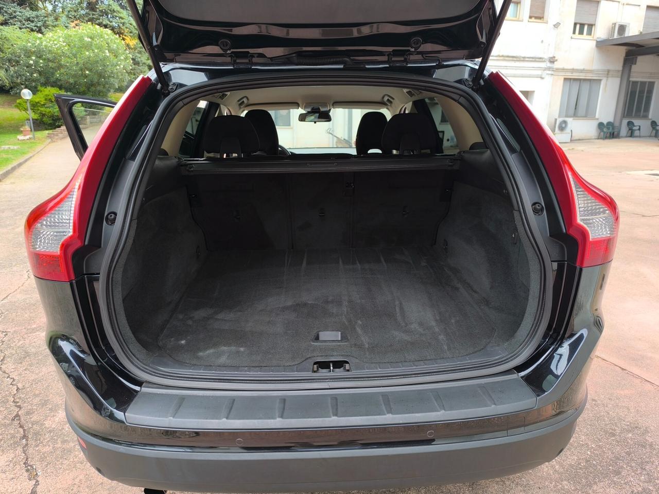 Volvo XC 60 XC60 D5 AWD Summum