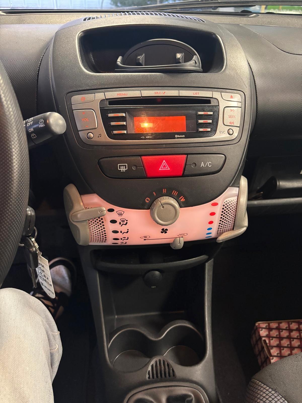 TOYOTA AYGO ANNO 2012 BZ 1.0 ADATTA NEOPATENTATI KM 90 MILA
