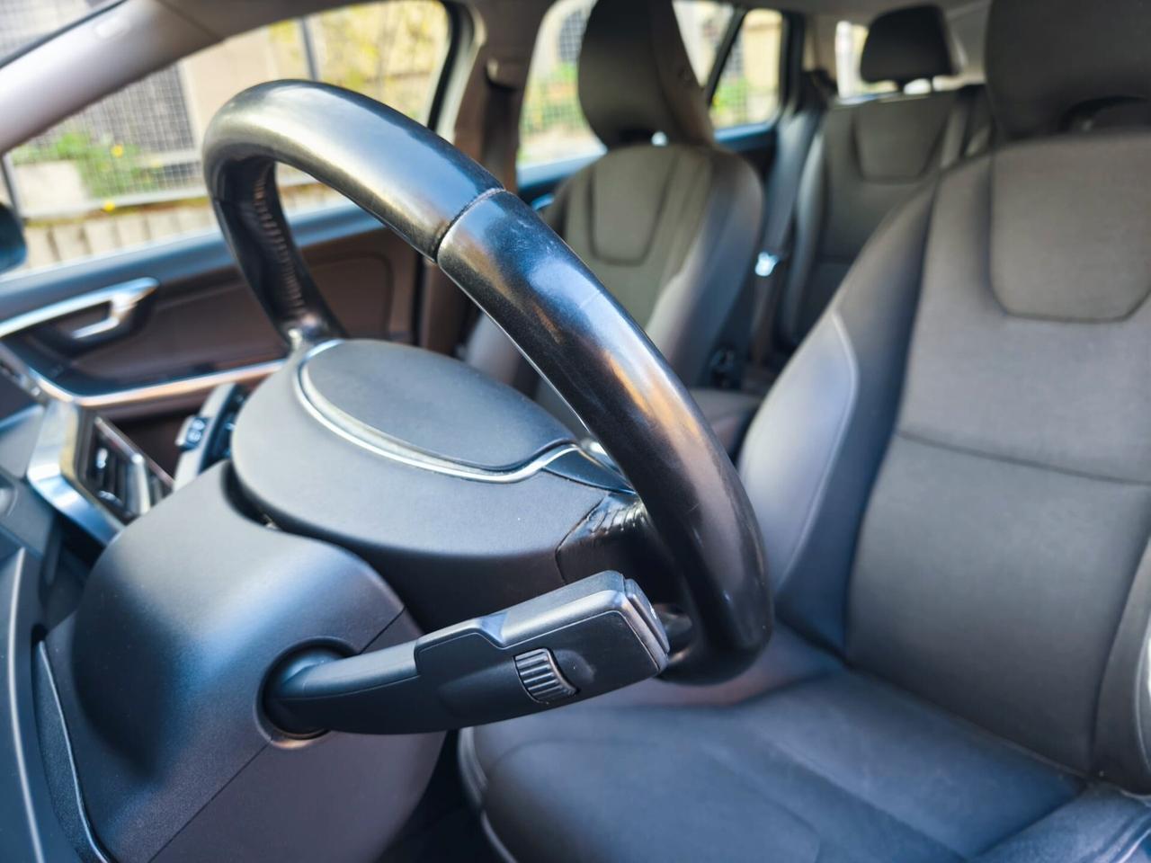 Volvo V60 D4 Momentum