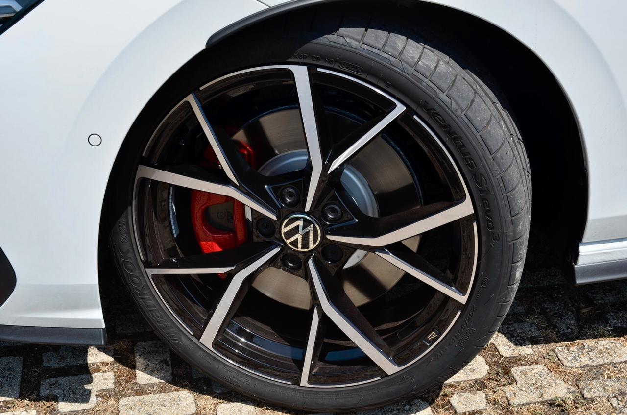 VOLKSWAGEN GOLF GTI 8.5 2.0 TSI 265cv DSG, PREZZO REALE, PRONTA CONSEGNA, PARI AL NUOVO, GARANZIA UFF VW, UNICOPROP, BOLLO E SUPERBOLLO PAGATI, EURO 6E, FARI IQ, PERMUTE