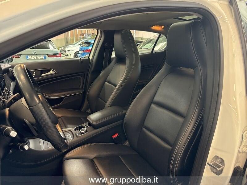 Mercedes-Benz GLA GLA-X156 2017 Diesel 200 d Night Edition auto
