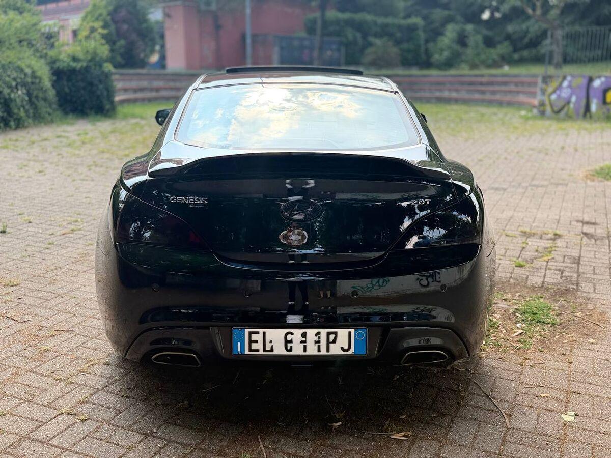 Hyundai Genesis 2.0 turbo Sport