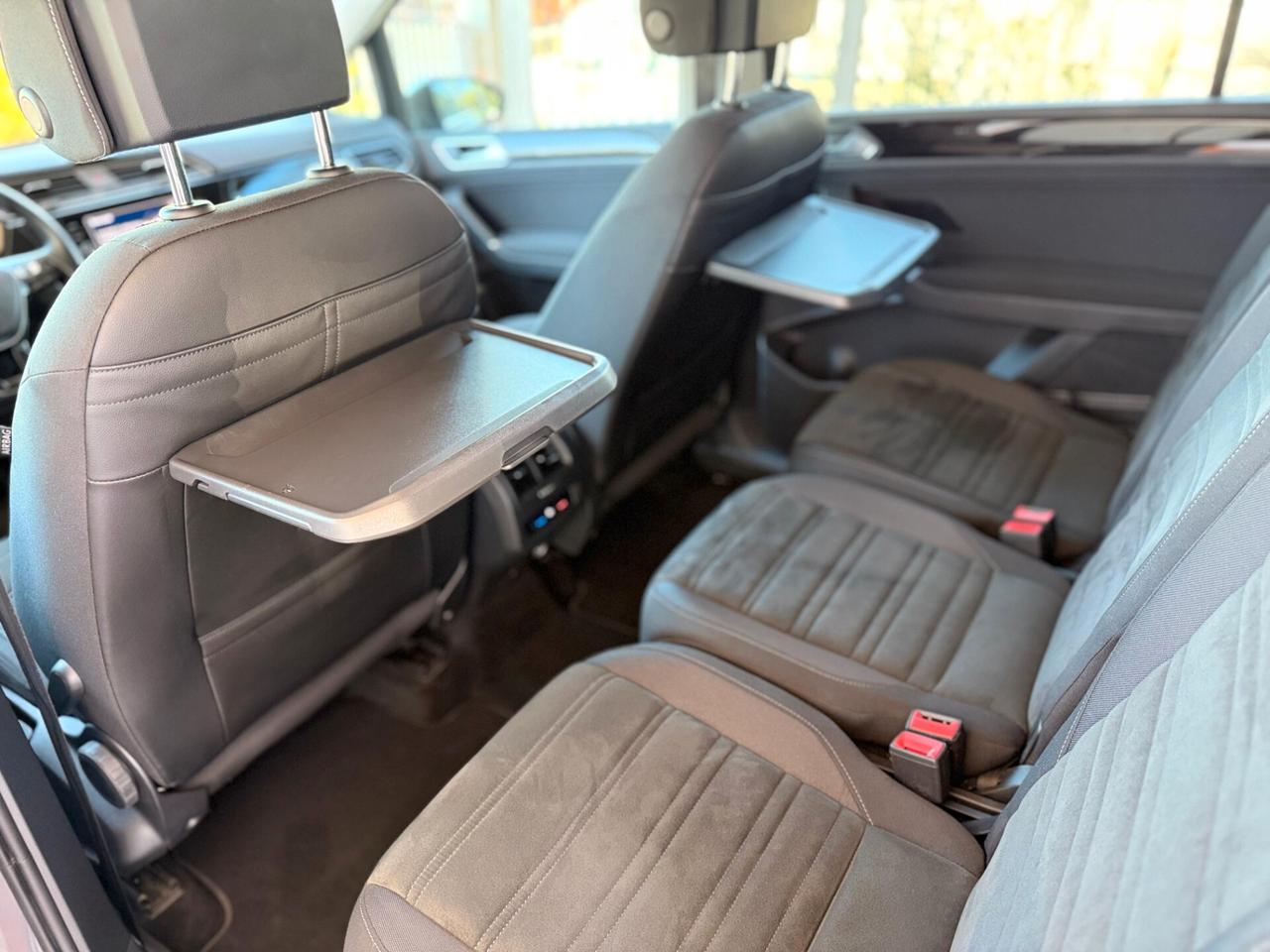 Volkswagen Touran 1.5 TSI ACT DSG Business BlueMotion Technology