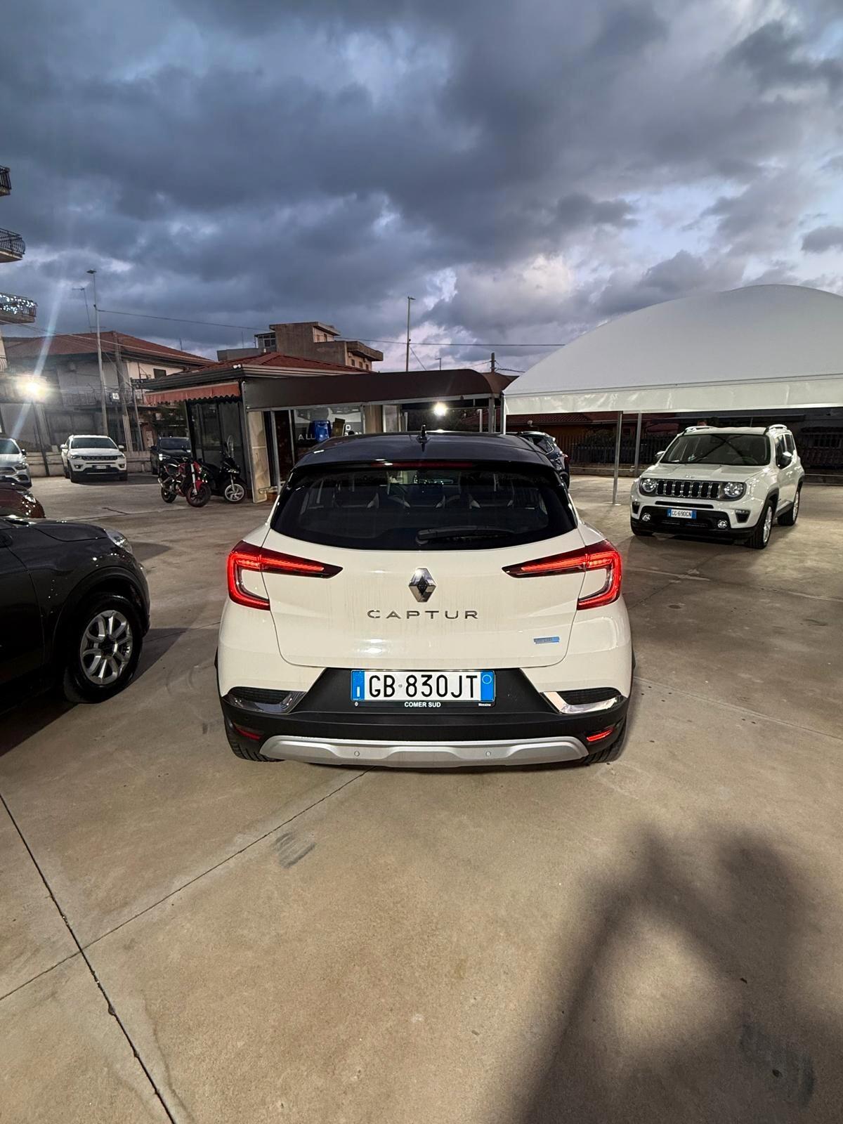 Renault Captur Plug-in Hybrid E-Tech 160 CV Intens