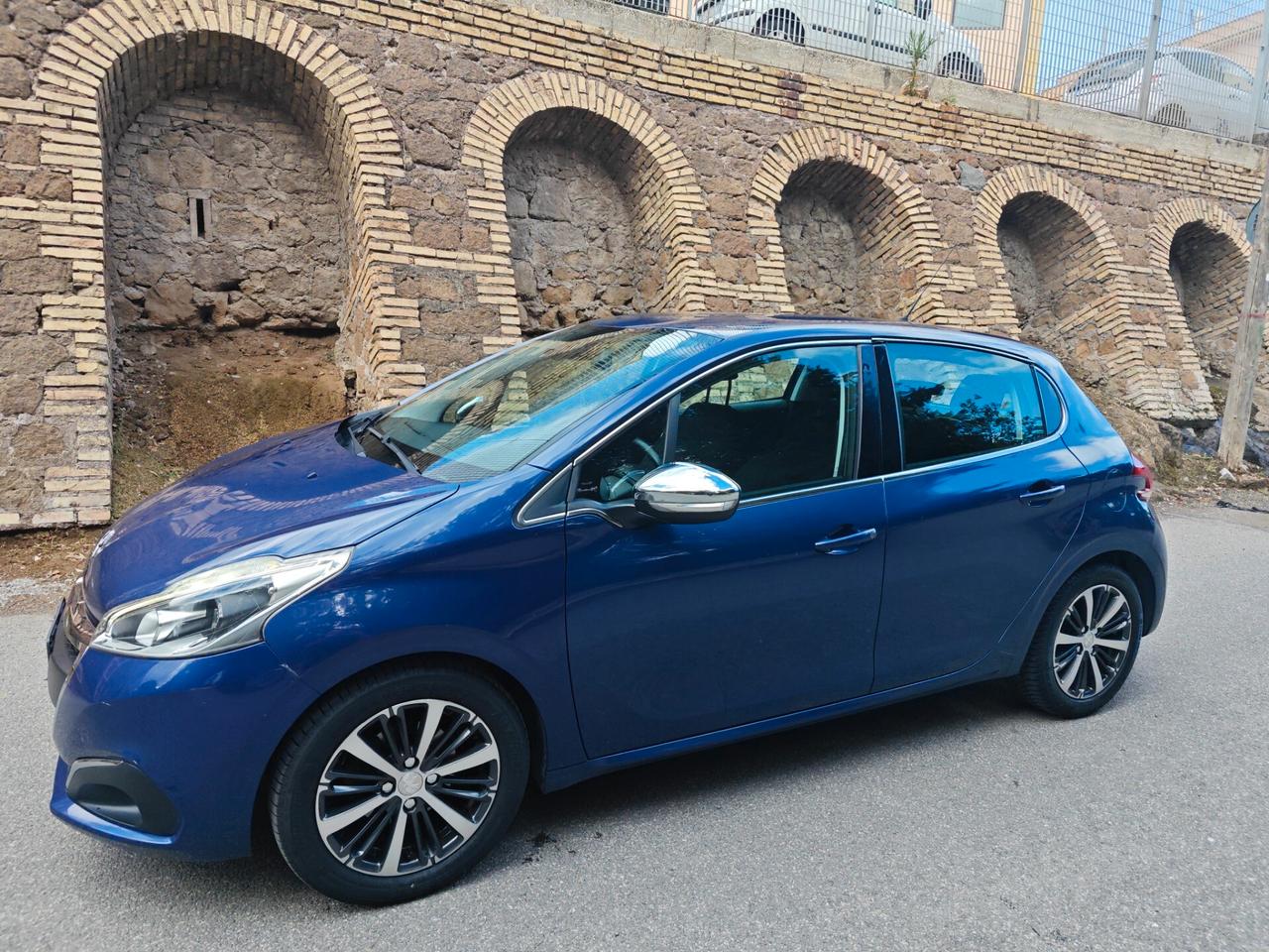 Peugeot 208 BlueHDi 75 5 porte Allure
