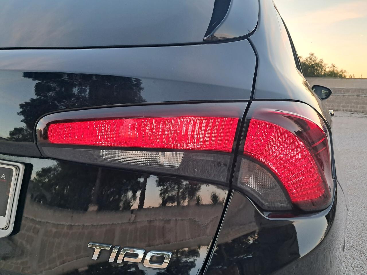 Fiat TIPO 1.6-Mtj 120CV-DCT *S-DESIGN*PELLE*NAVI*LED