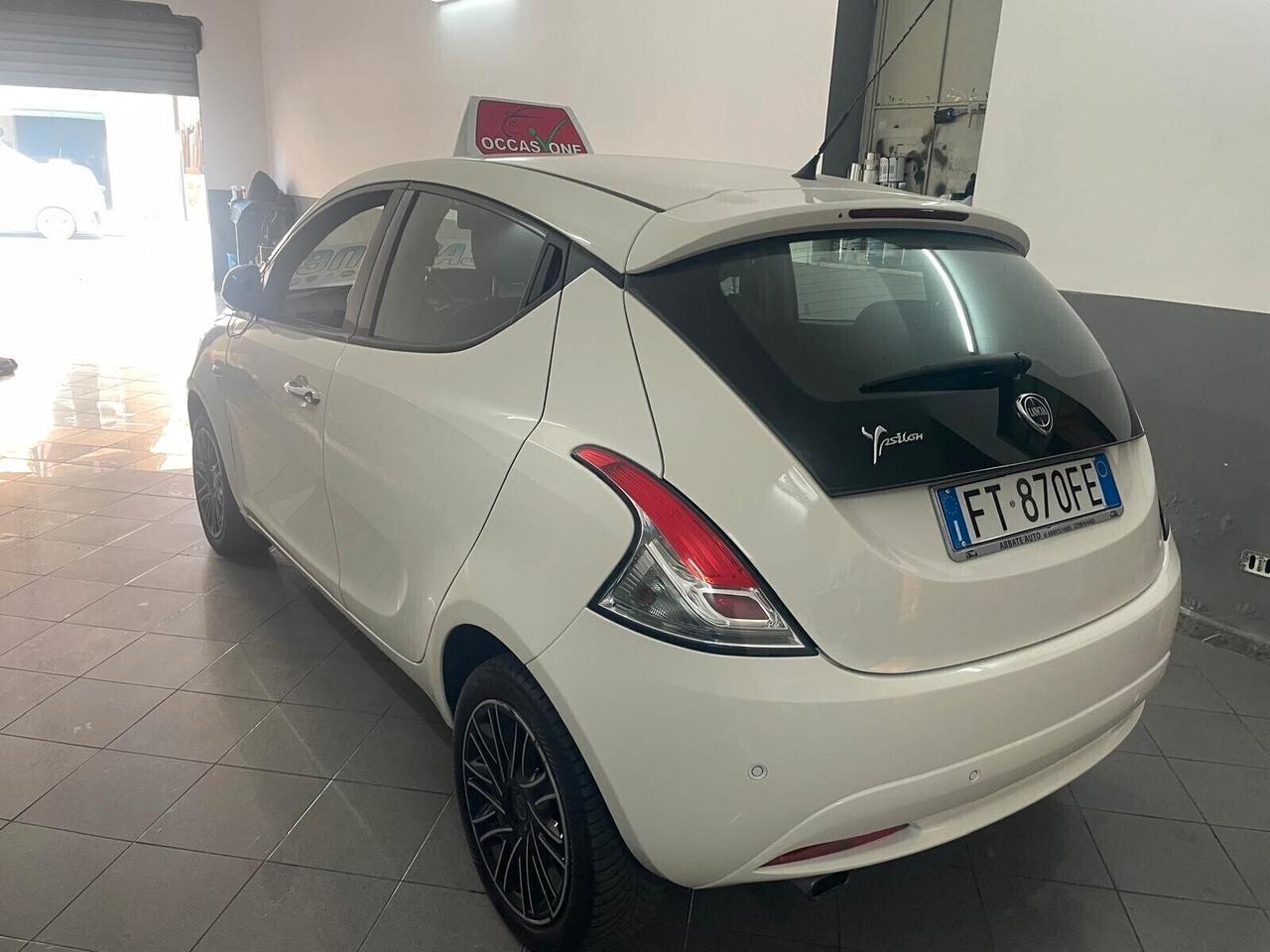 Lancia Ypsilon 1.2 69 CV 5 porte S&S Platinum