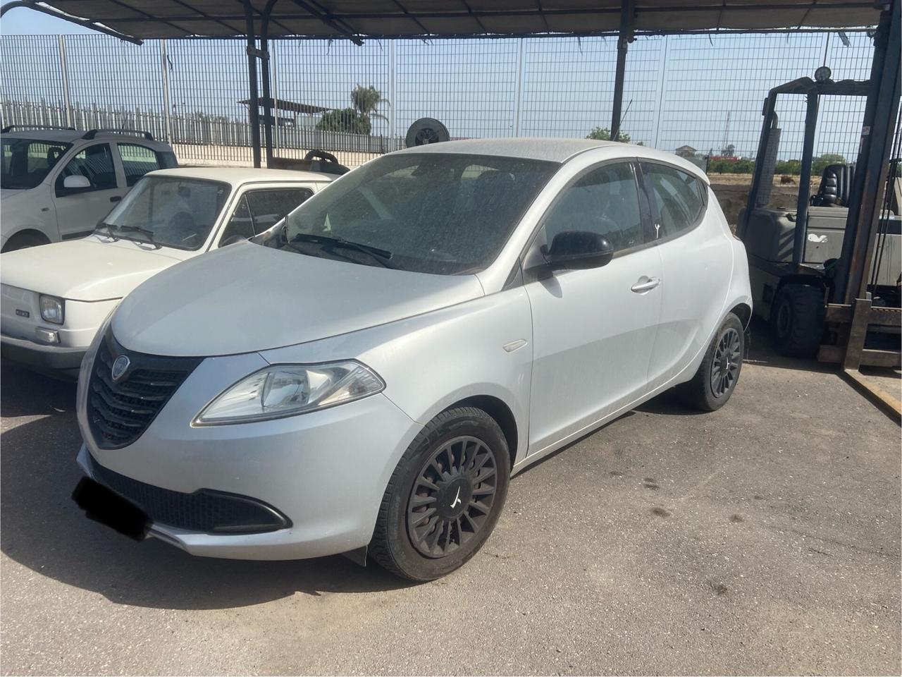 Lancia ypsilon benz gpl