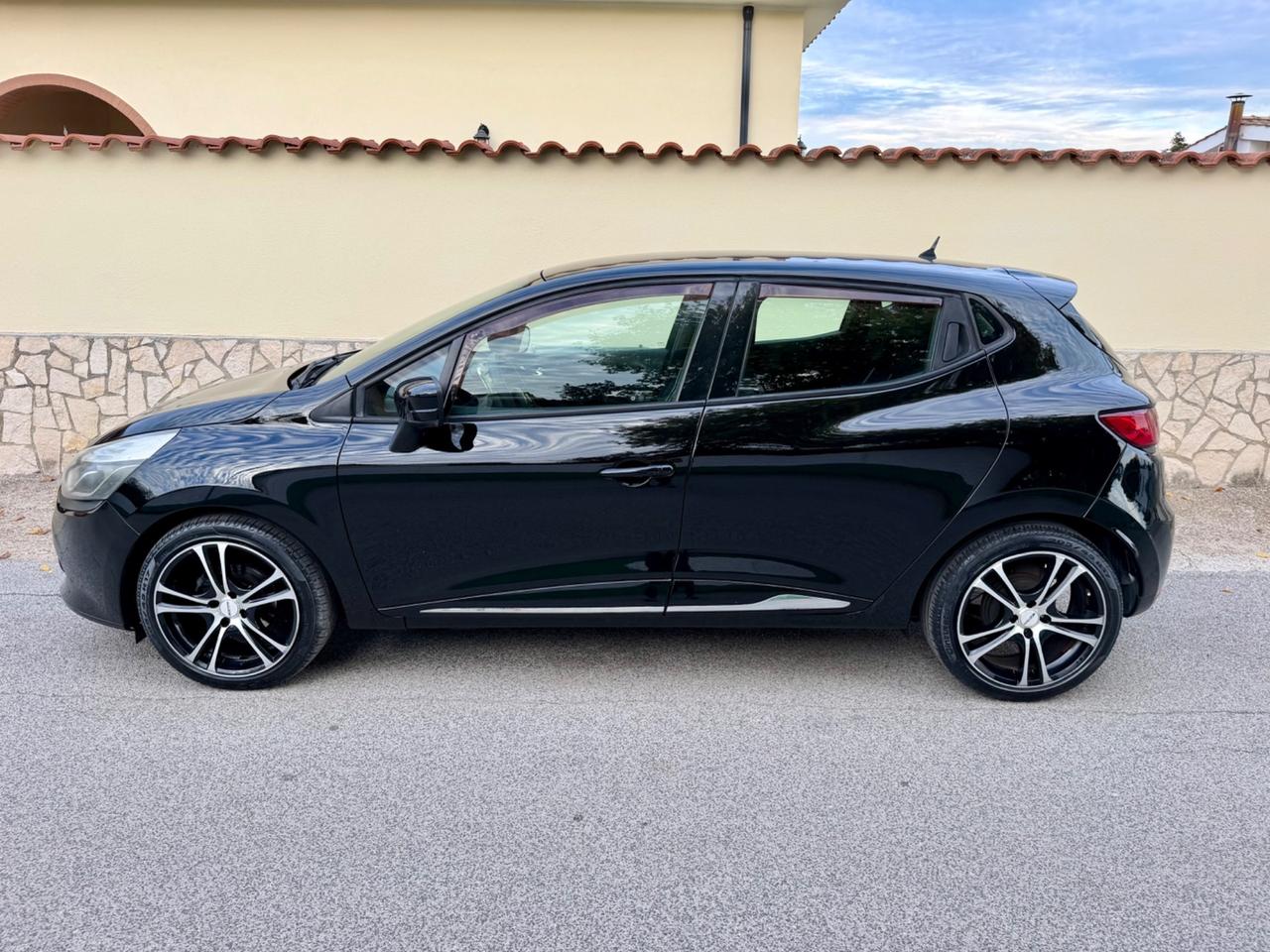 Renault Clio 1.5 dCi 8V 75CV Start&Stop 5 porte Duel