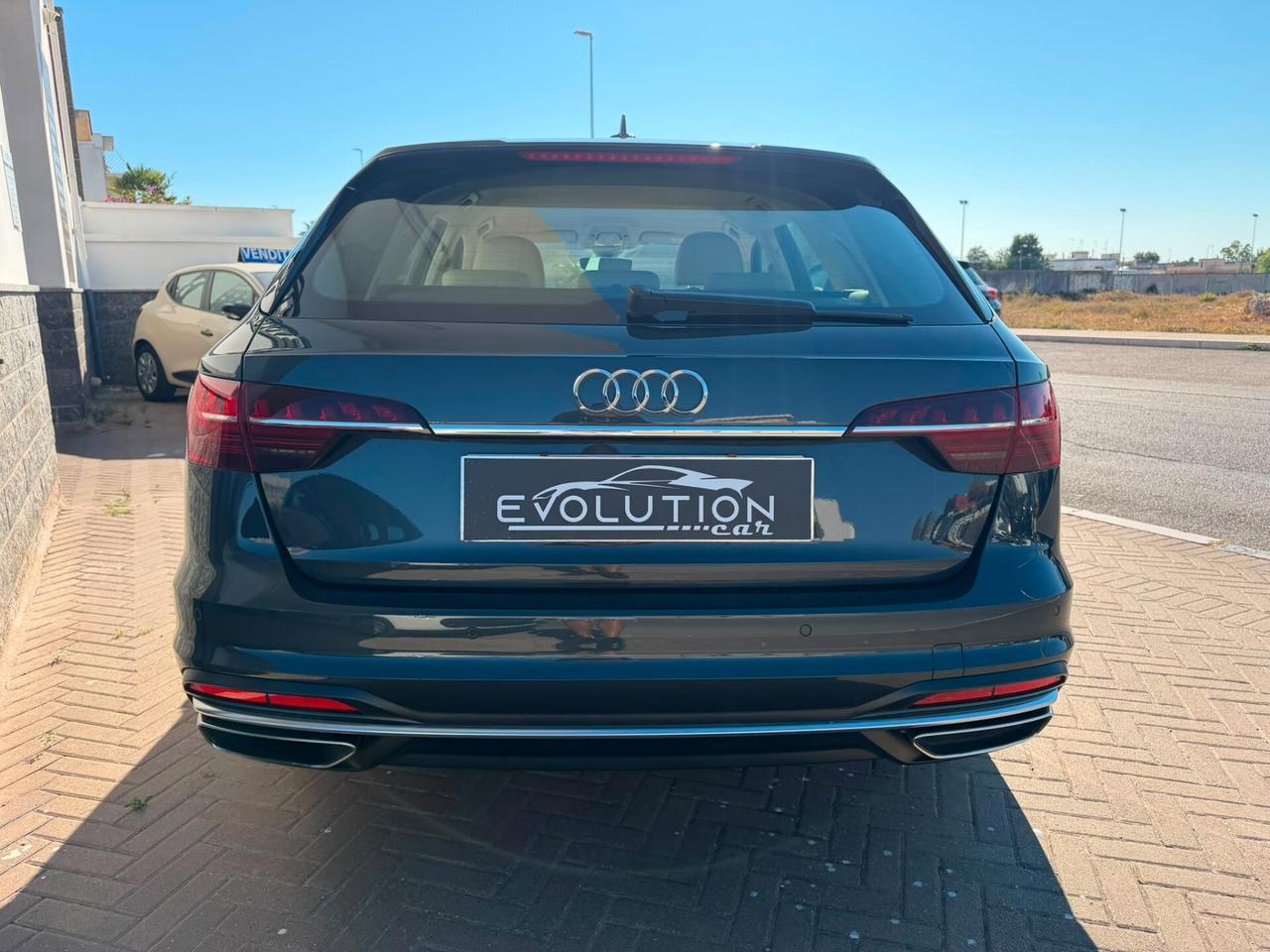 Audi A4 Avant 30 TDI/136 CV S tronic