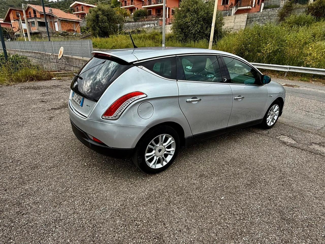 Lancia Delta 1.6 MJT Platino