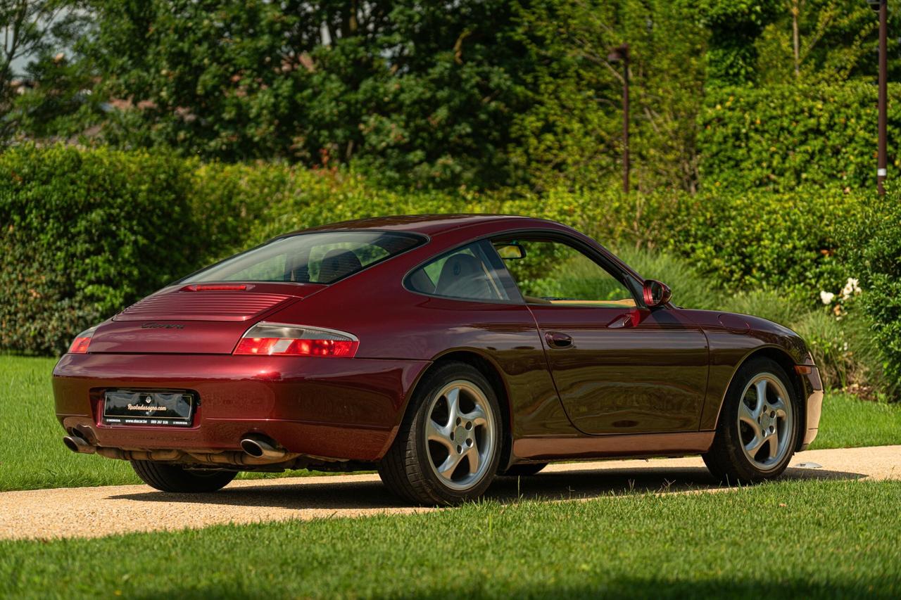 Porsche 996 (911) CARRERA - POR00269