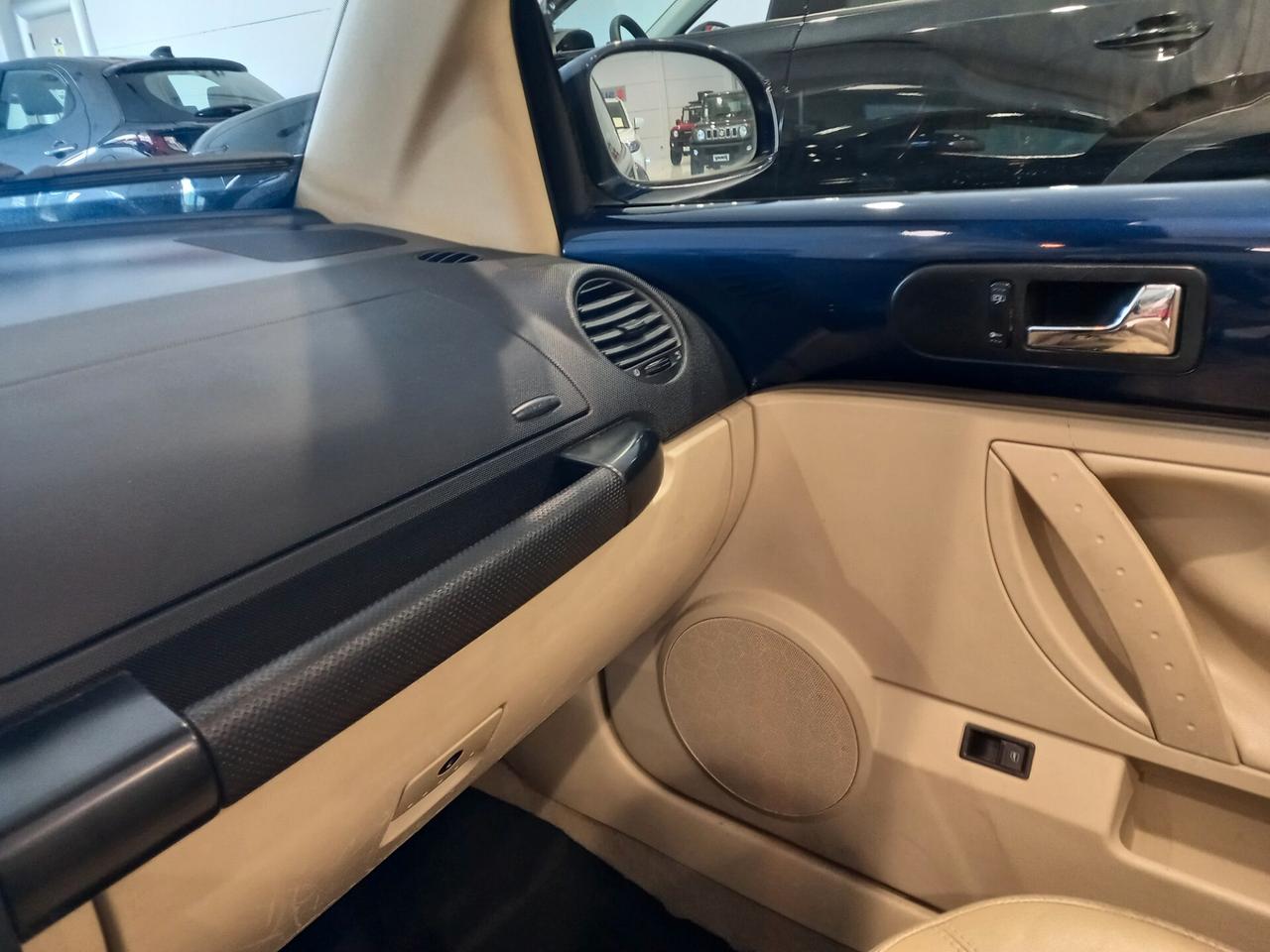 Volkswagen New Beetle 1.4 16V Cabrio
