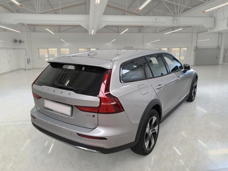 VOLVO V60 CROSS COUNTRY B4 D AWD AUTOM. CORE STATION WAGON