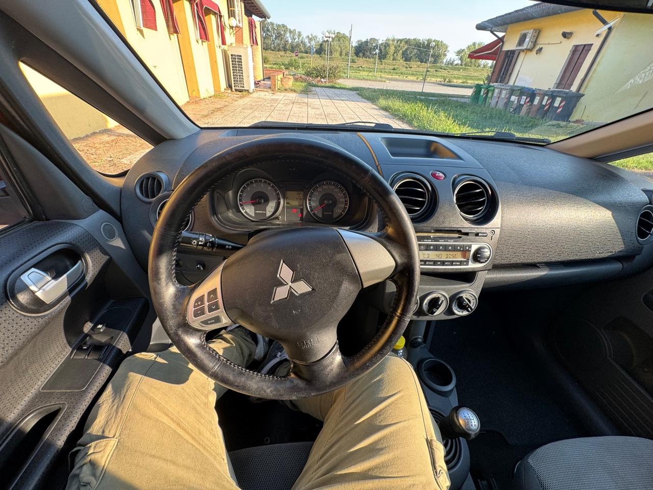 Mitsubishi Colt 1.1 12V 5p. GPL Invite