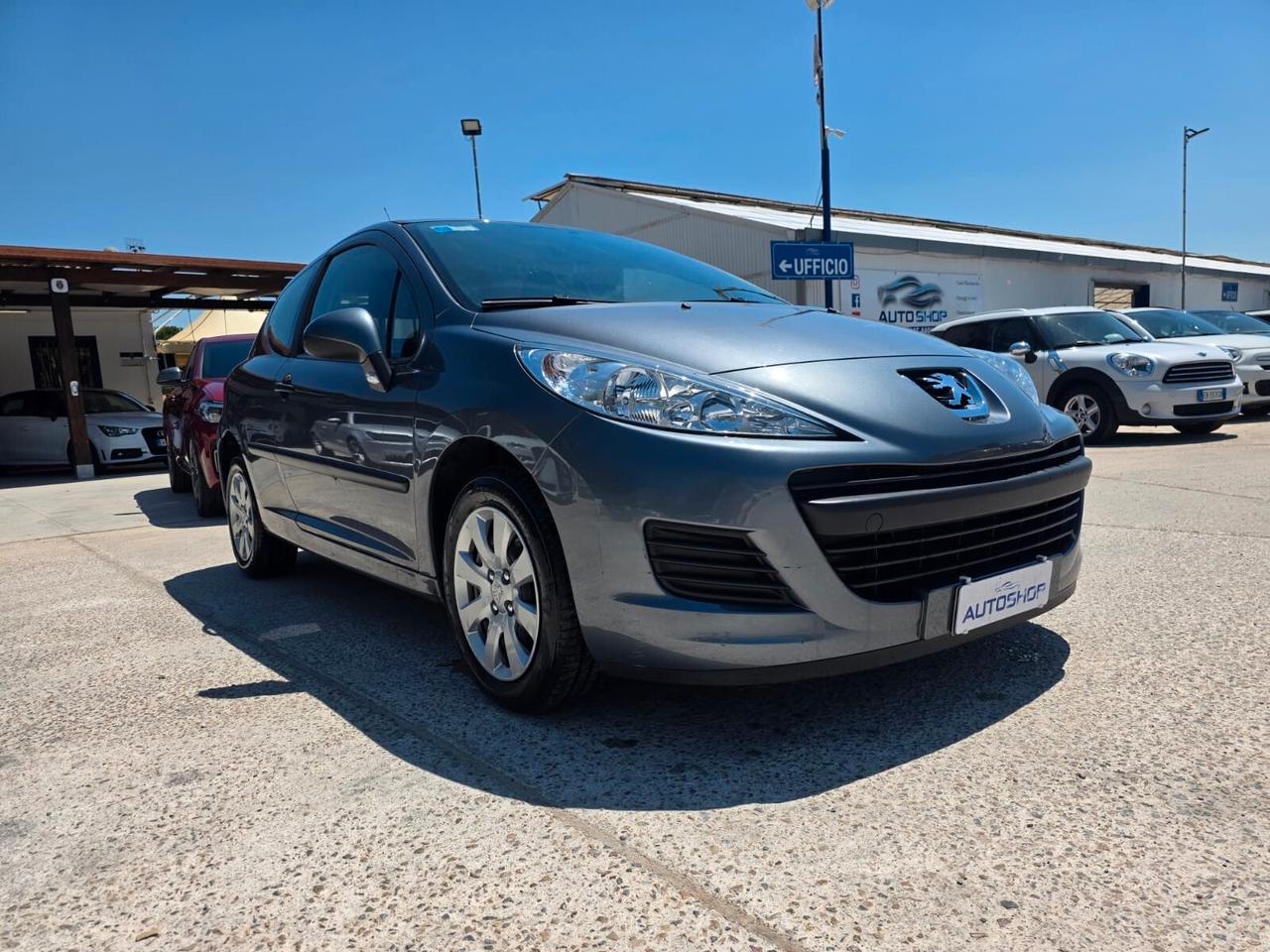 Peugeot 207 1.4 8V 75CV 3p. ONE Line
