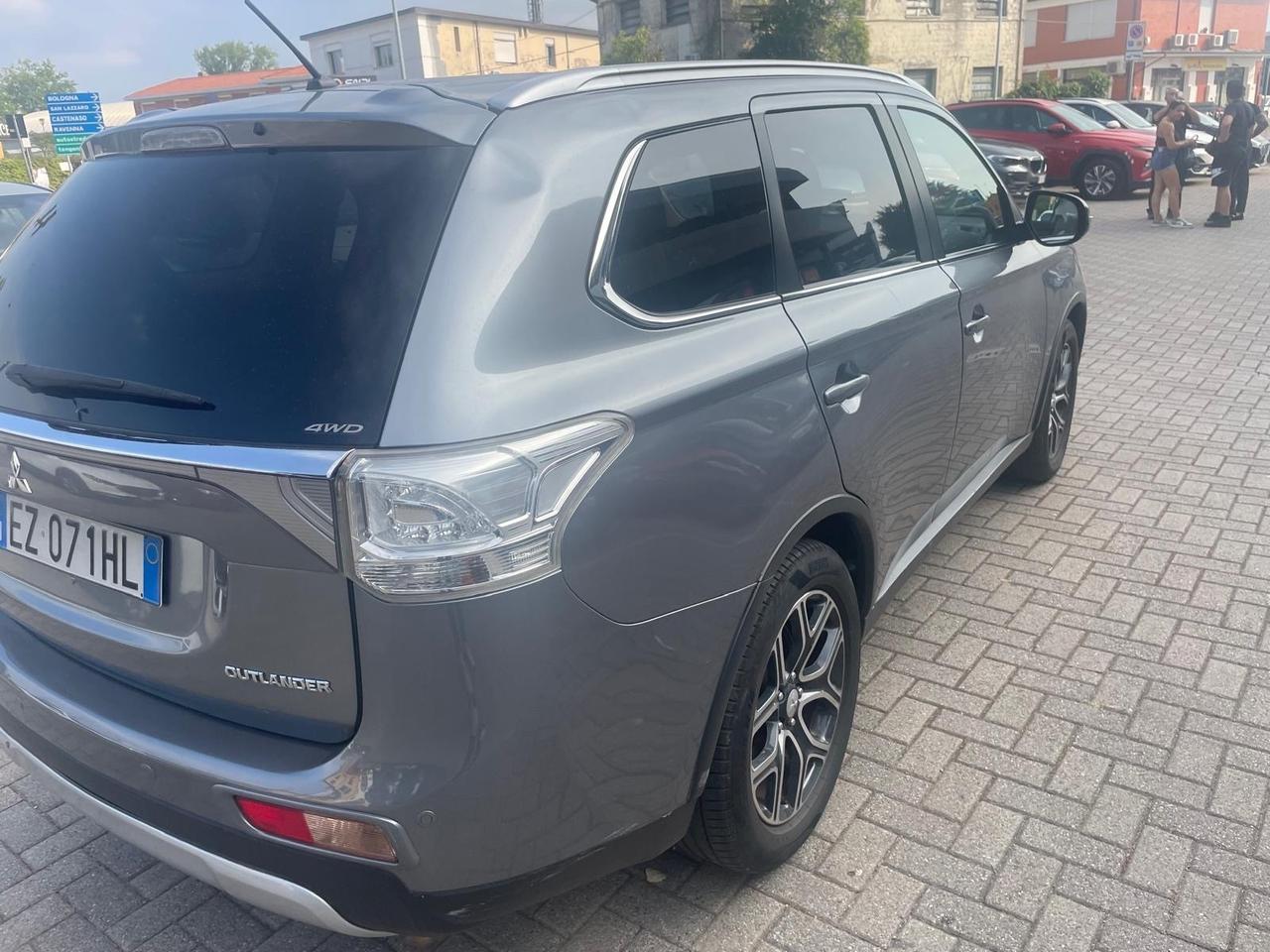 Mitsubishi Outlander 2.2 DI-D 4WD Instyle 7p.