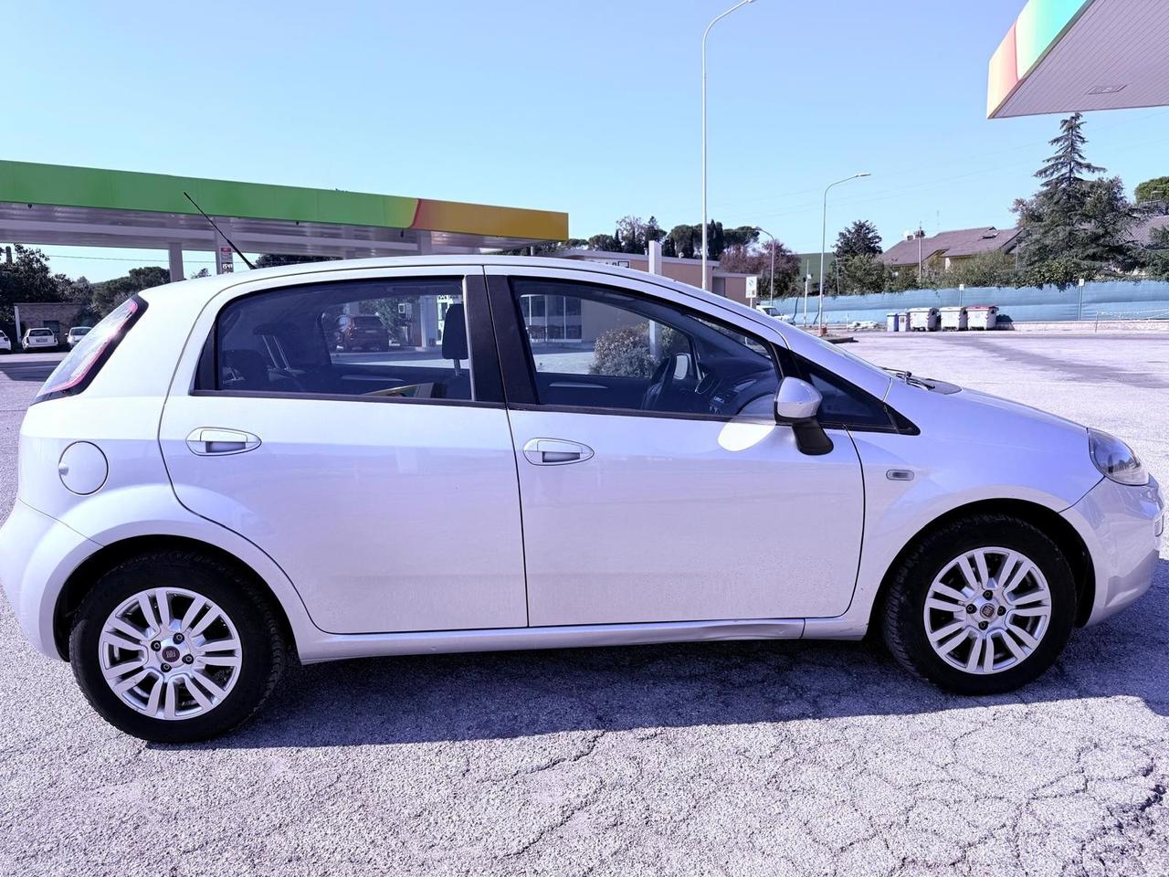 Fiat Punto 1.3 MJT II 75 CV 5 porte Ok neopatentati