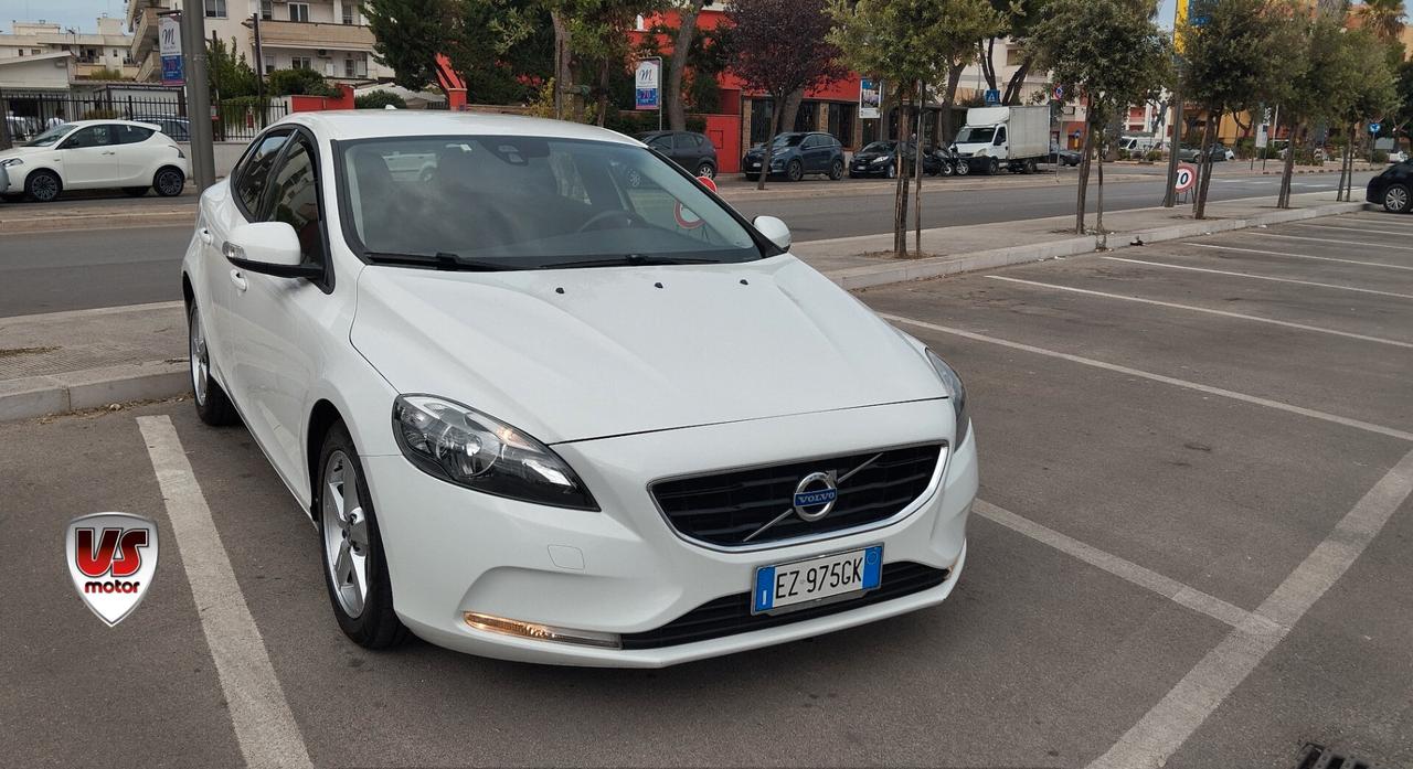 VOLVO V40 1.6 DIESEL NAVI-GARANZIA FULL