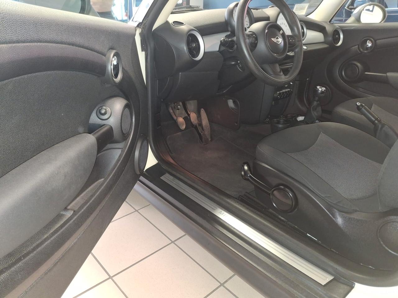 Mini 1.6 16V One (55kW)