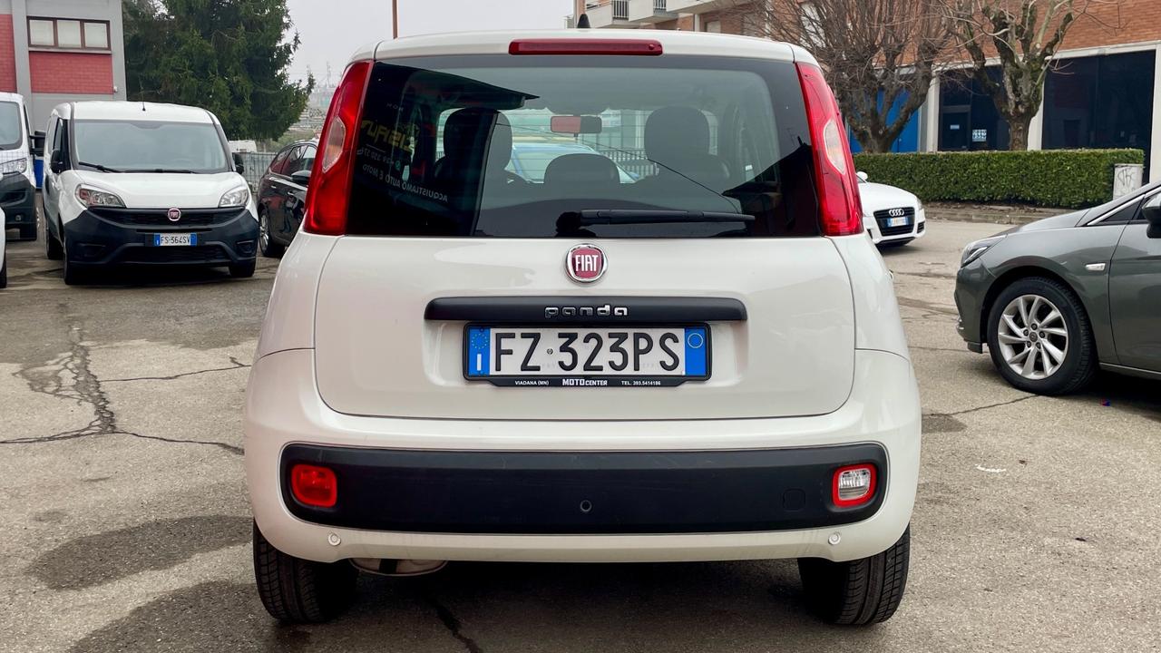 FIAT PANDA 1.2 LOUNGE 69CV 5 POSTI - NEOPATENTATI