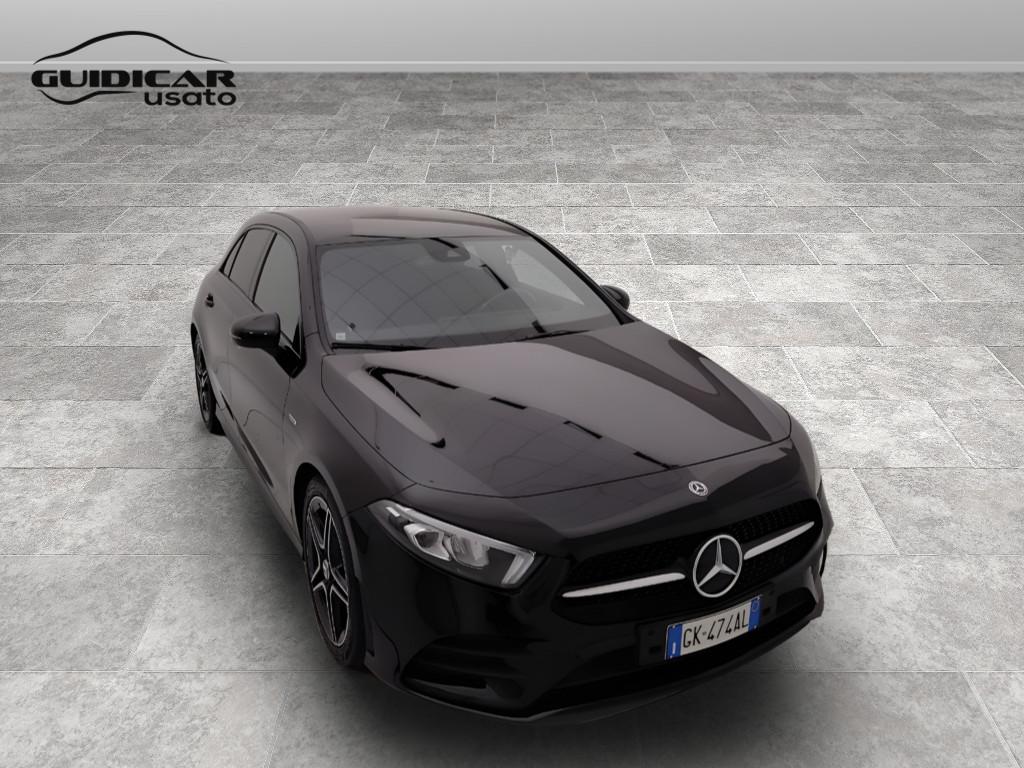 Mercedes-Benz Classe A - W177 2018 - A 180 d Premium Night edition auto