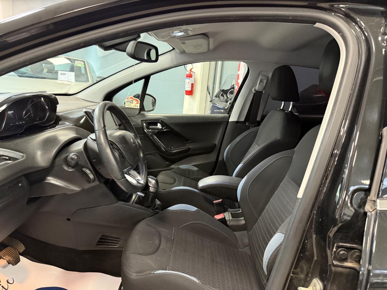 Peugeot 208 1.4 HDi 68 CV 5 porte Allure Ok Neopatentati