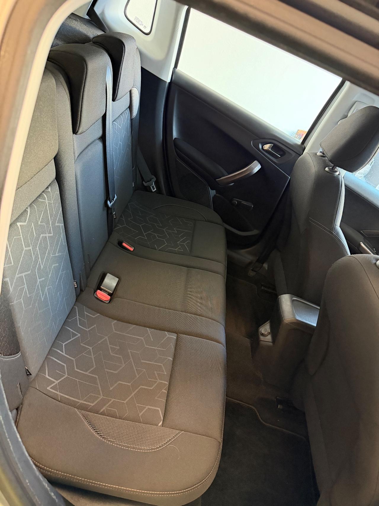 Peugeot 2008 BlueHDi 100 Allure