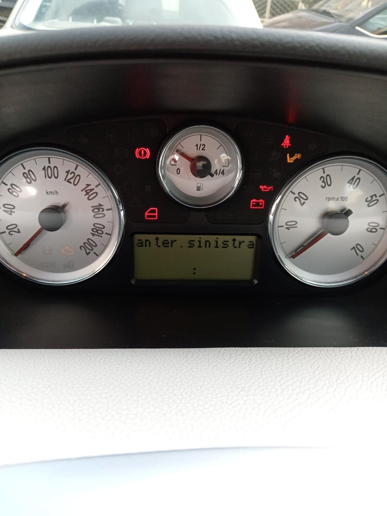 Lancia Ypsilon 1.3 MJT 75 CV Unyca GUIDABILE DA NEOPATENTATI