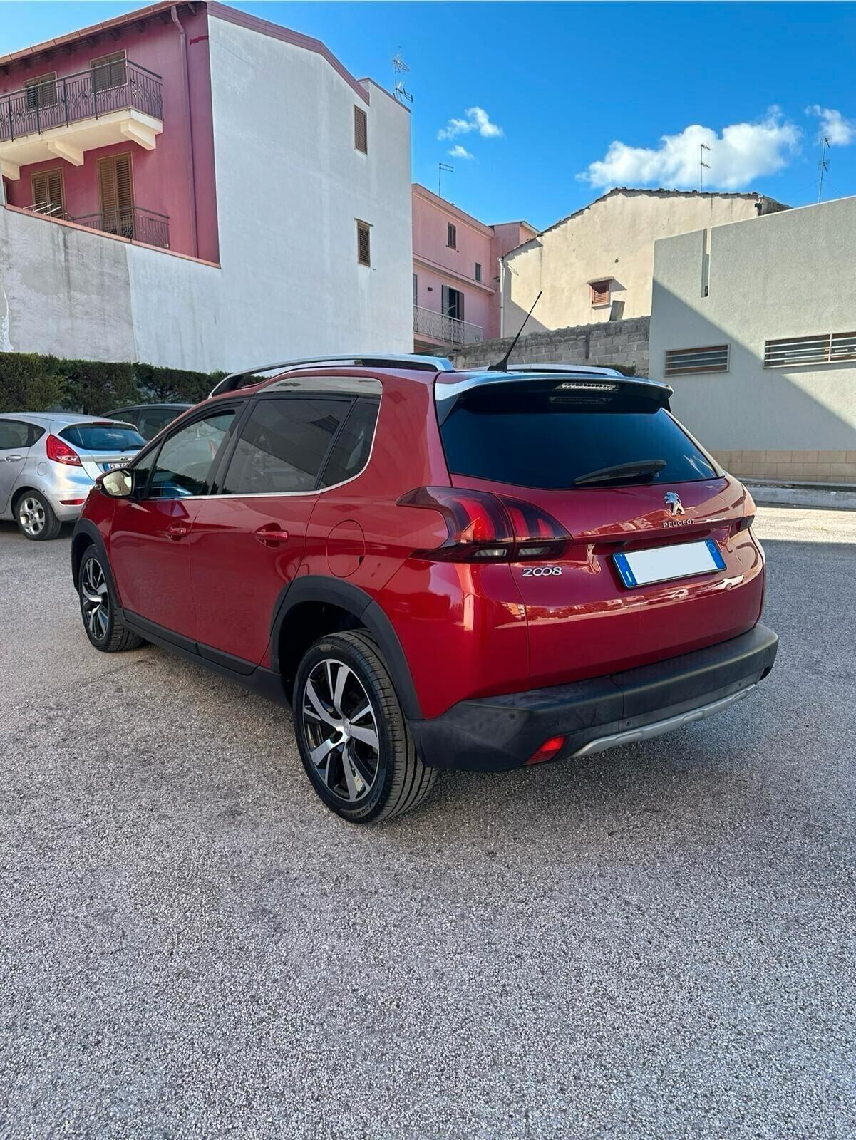 Peugeot 2008 BlueHDi 120 EAT6 S&S Allure