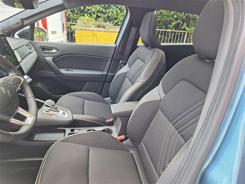 Renault Captur 1.6 E-Tech full hybrid Iconic Auto