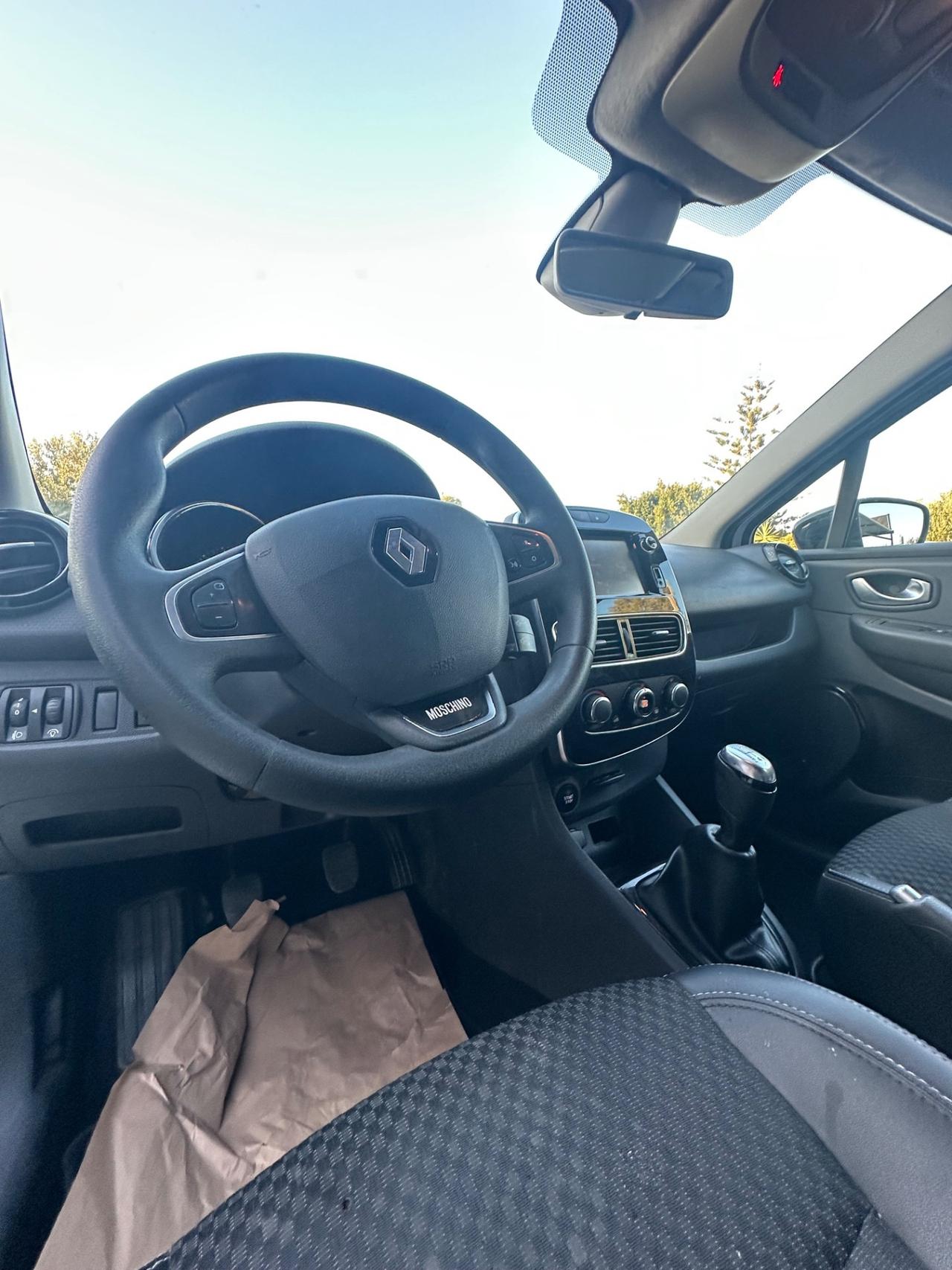 Renault Clio dCi 8V 75 CV 5 porte Moschino Life